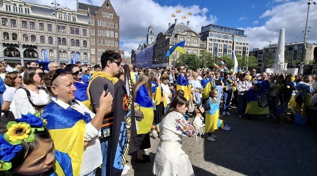 В Амстердамі пройшов мітинг до Дня Незалежності України: був присутній міністр оборони. Фото