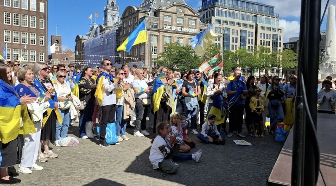 В Амстердамі пройшов мітинг до Дня Незалежності України: був присутній міністр оборони. Фото