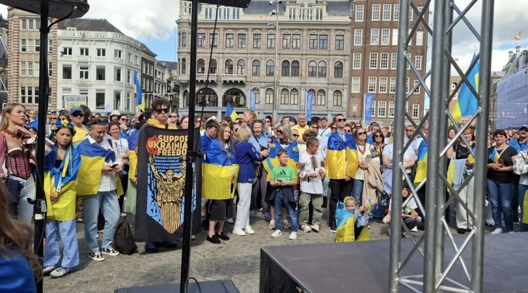 В Амстердамі пройшов мітинг до Дня Незалежності України: був присутній міністр оборони. Фото