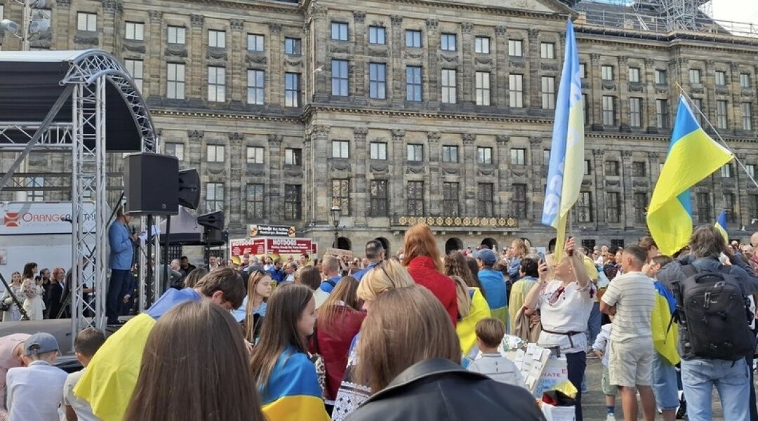 В Амстердамі пройшов мітинг до Дня Незалежності України: був присутній міністр оборони. Фото