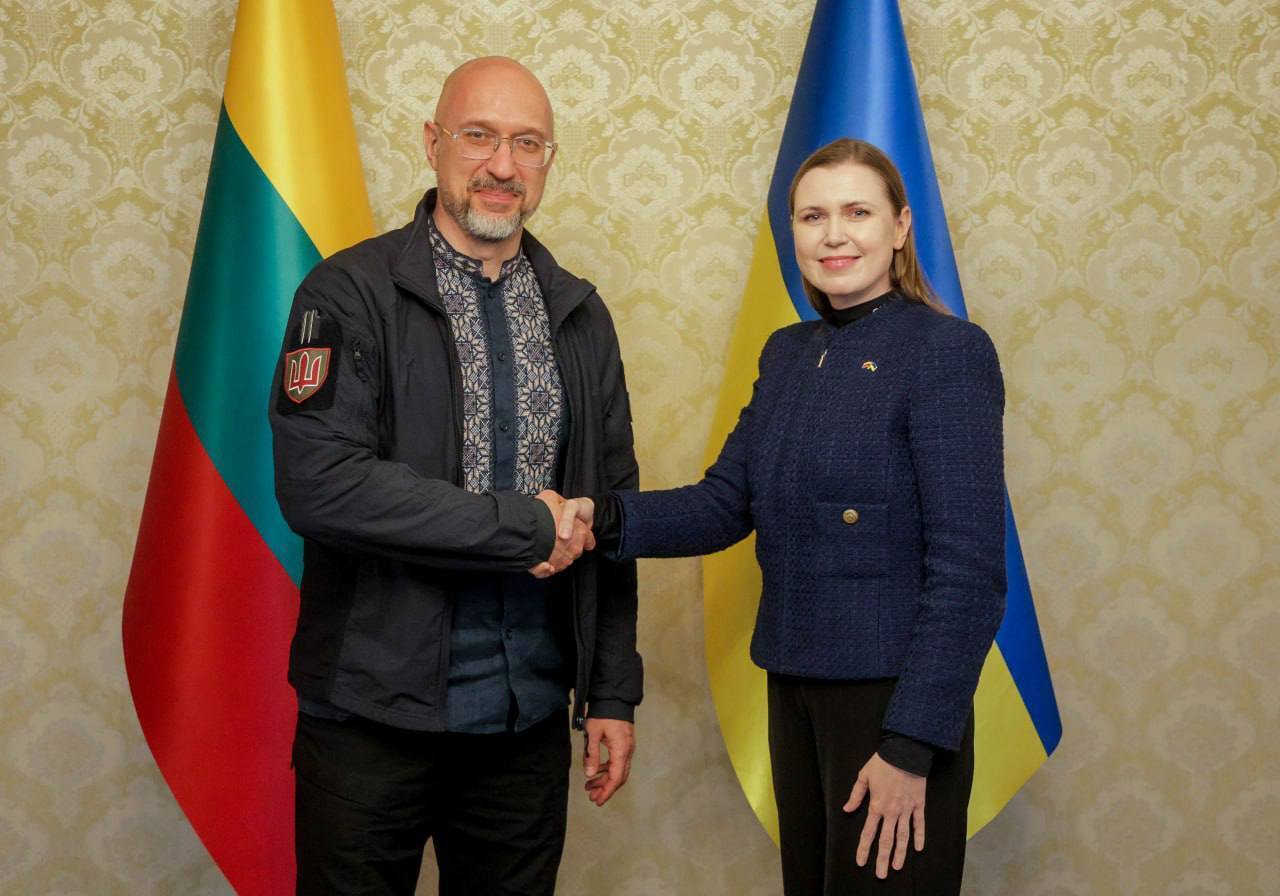 Украина и Литва запустят совместное производство дальнобойных беспилотников: Шмыгаль раскрыл подробности