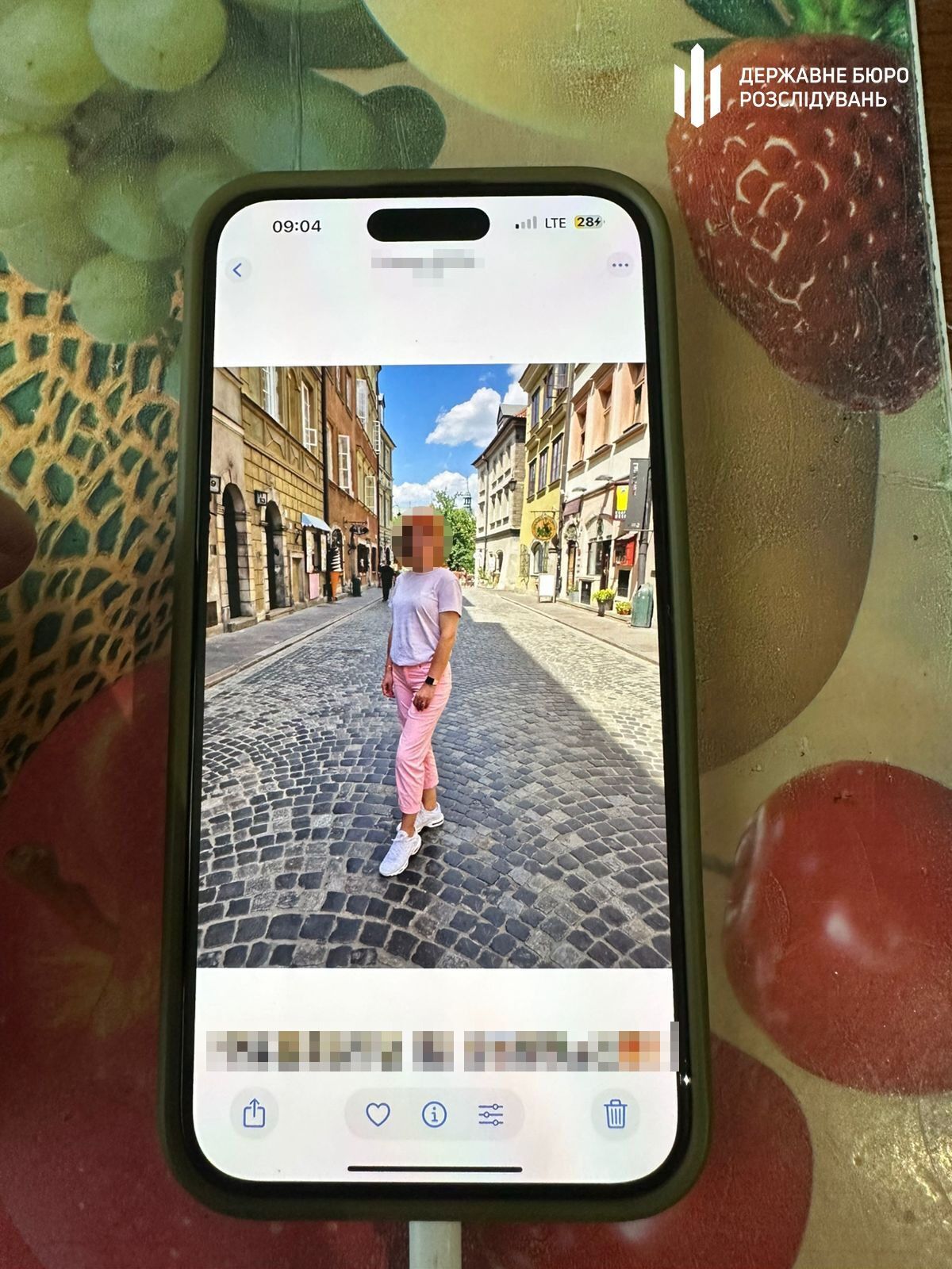 Ездила на курорты за границу вместо службы: военной с Полтавщины сообщили о подозрении