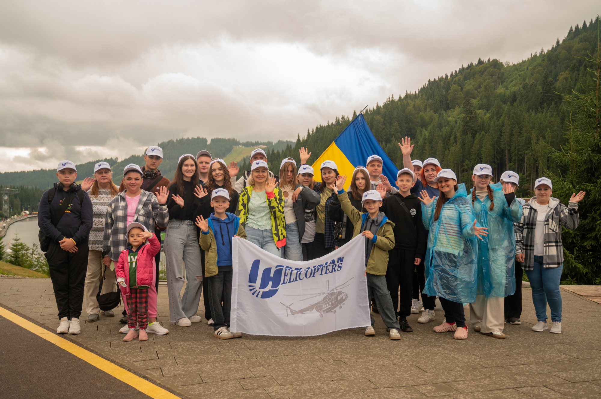 Пригоди з "Українськими вертольотами". Як бізнес організовує відпочинок для ветеранів та родин загиблих
