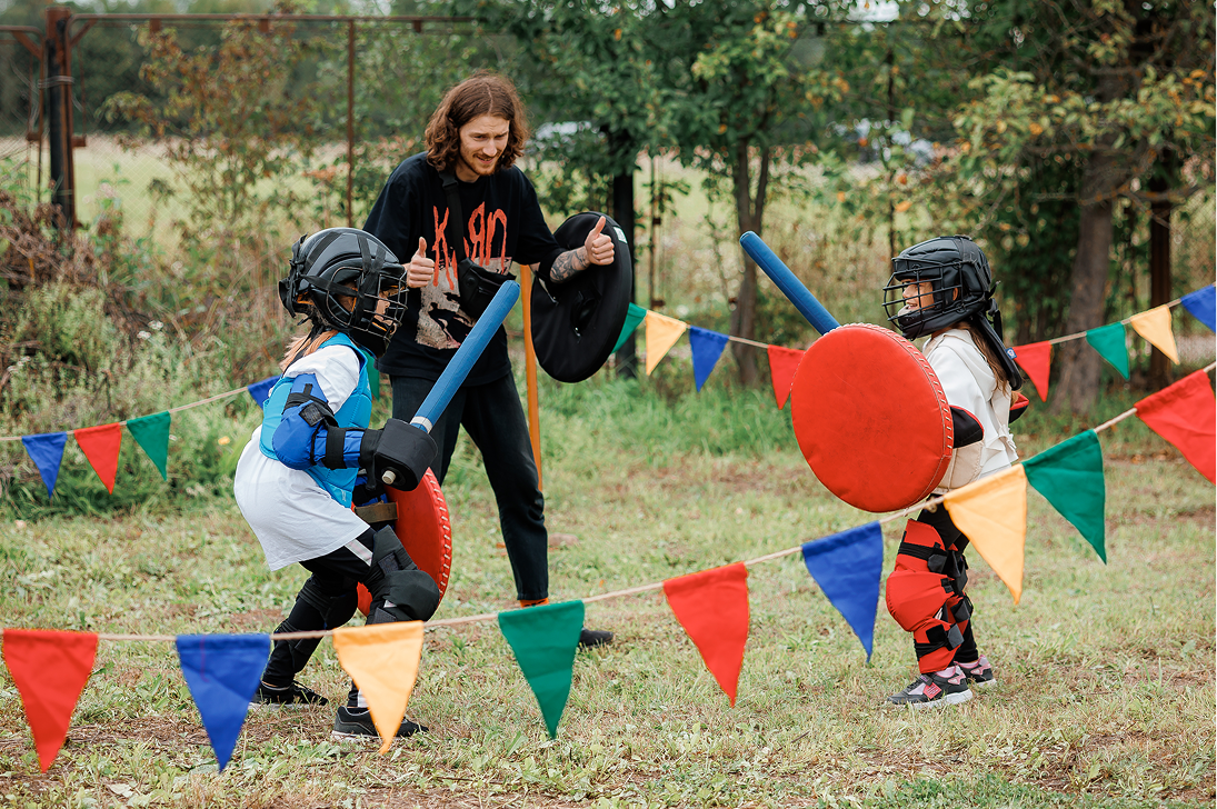 Пригоди з "Українськими вертольотами". Як бізнес організовує відпочинок для ветеранів та родин загиблих