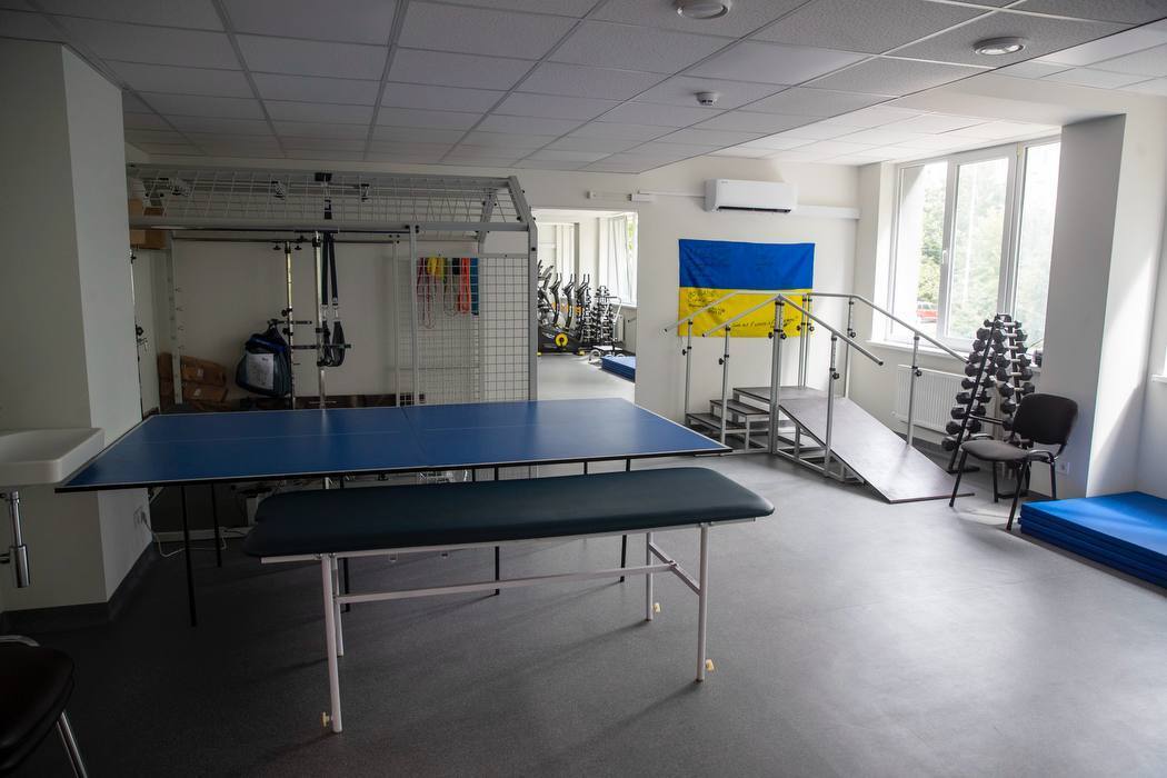 У Києві за підтримки європейських партнерів відкрили протезний центр Human Titans. Фото