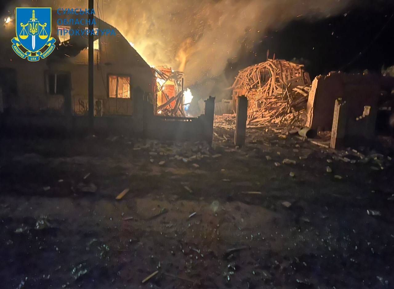 Оккупанты атаковали Сумскую область: три человека ранены, есть перебои со связью