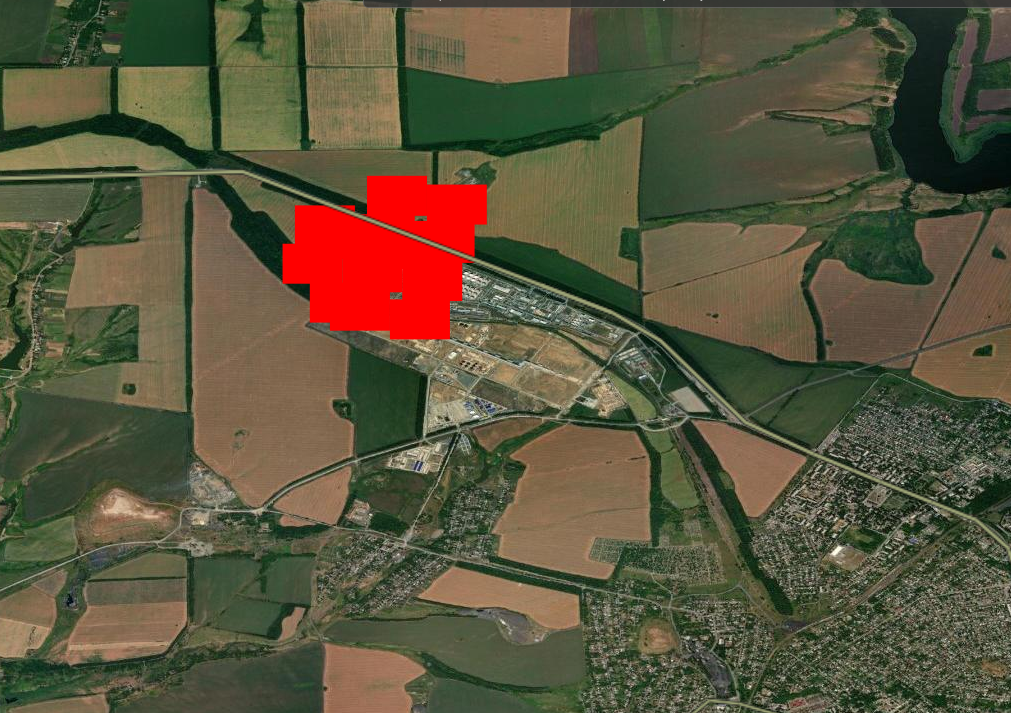 Шість резервуарів знищено повністю: супутникові фото розкрили наслідки атаки дронів на НПЗ у російському Новошахтинську