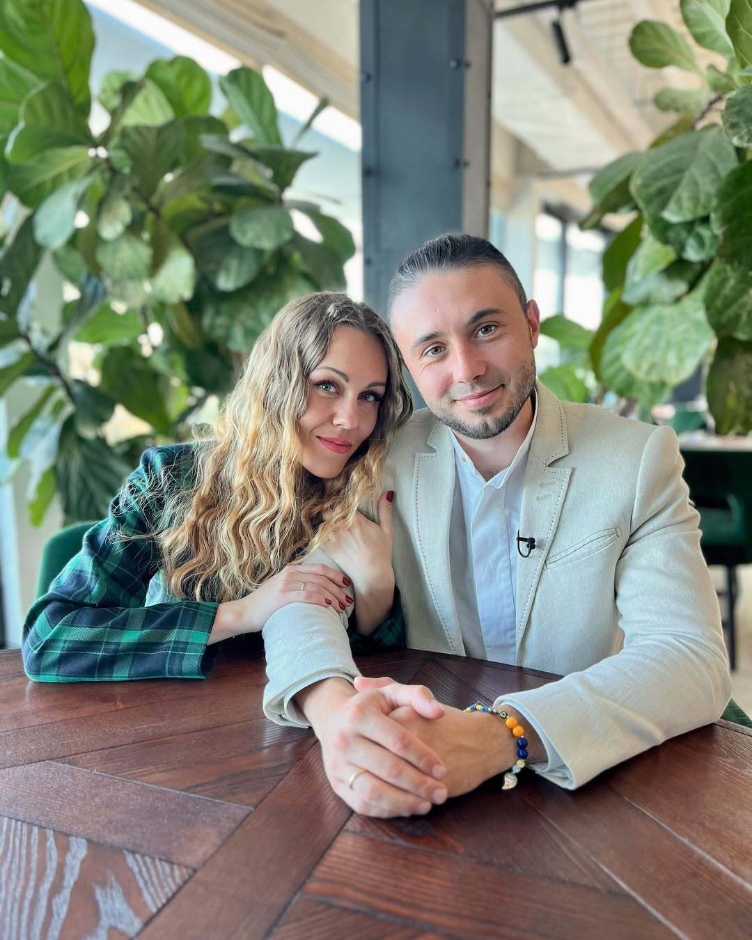 "Це були найдовші секунди мого життя". Тарас Тополя – про зруйновану квартиру, рішення судитися з Мар’яною Безуглою та спогади з війни