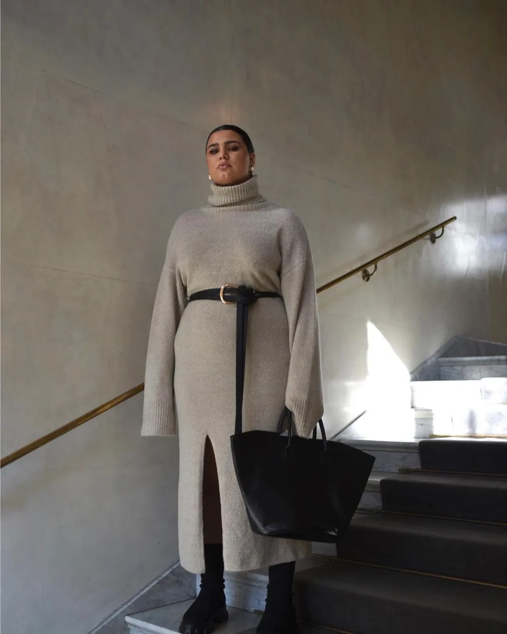 Выглядят дорого и собранно: модные цвета осени-2025