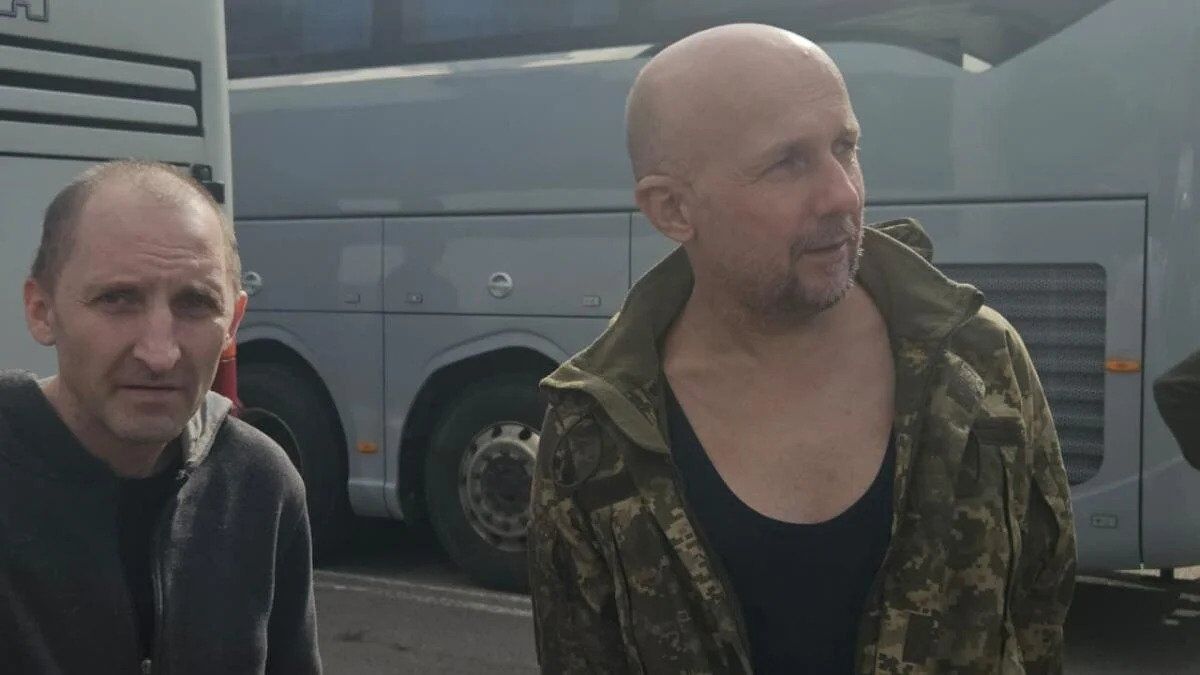 "Они очень боятся, что их рано или поздно найдут": освобожденный из плена журналист Хилюк рассказал об отношении россиян