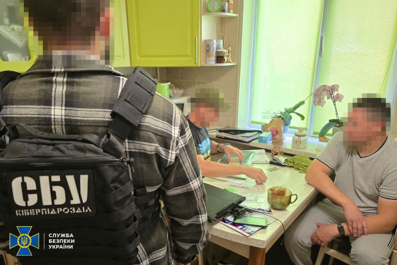 Наводил российские ракеты на объекты Сил обороны в пяти областях Украины: на Киевщине задержали злоумышленника. Фото