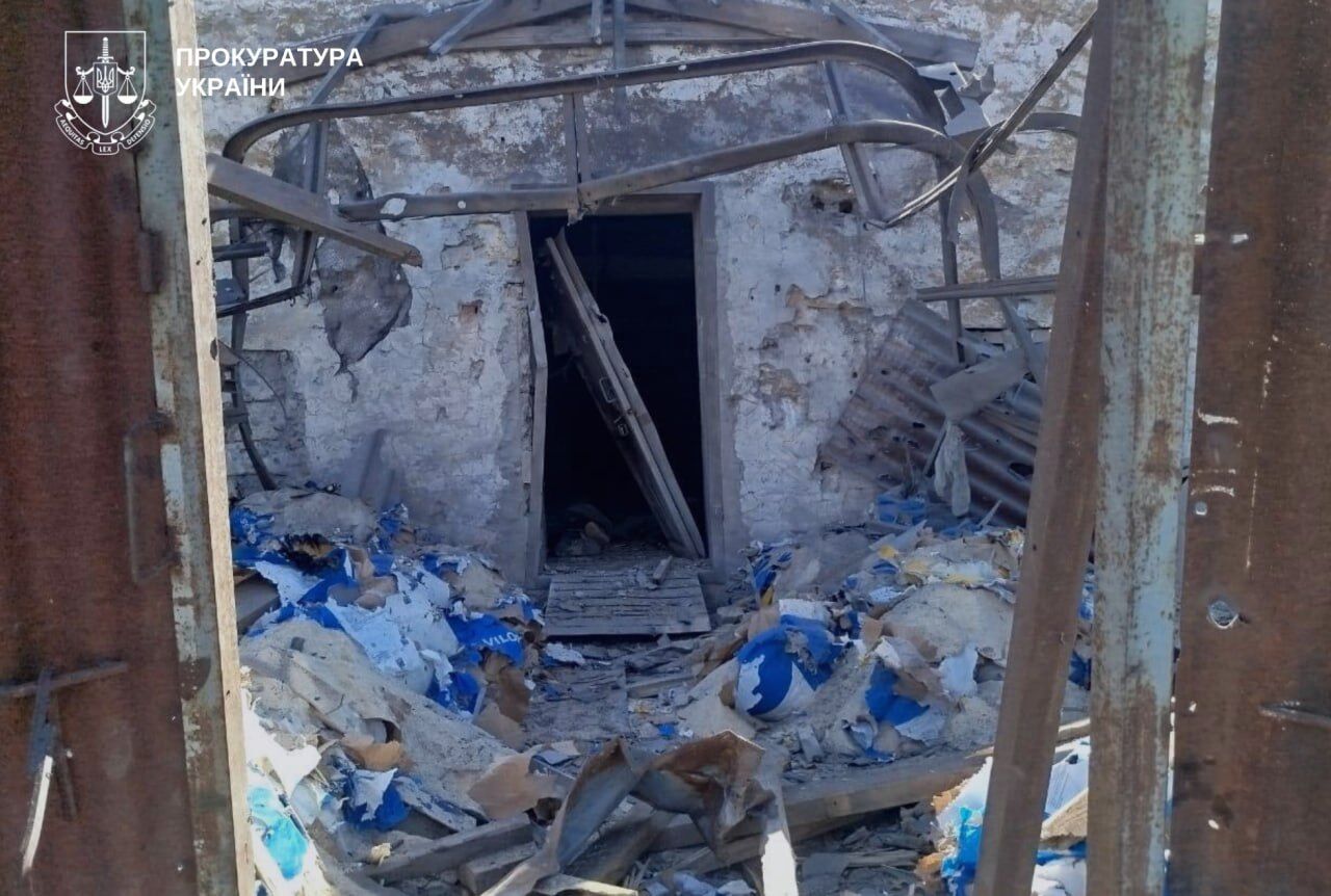 Окупанти з артилерії вдарили по фермі на Херсонщині: загинуло двоє людей. Фото