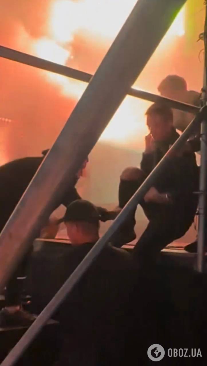 Группа мужчин попыталась напасть на Анну Тринчер во время выступления: чем закончился инцидент. Видео