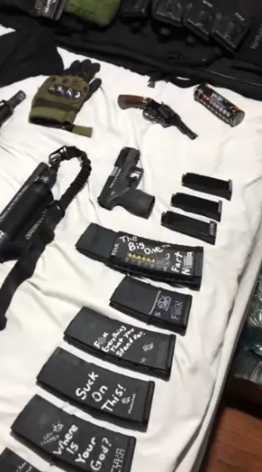 Погрожувала "вбити Трампа" і вела щоденник російською: стрілянину в католицькій школі у США влаштувала трансгендерна жінка