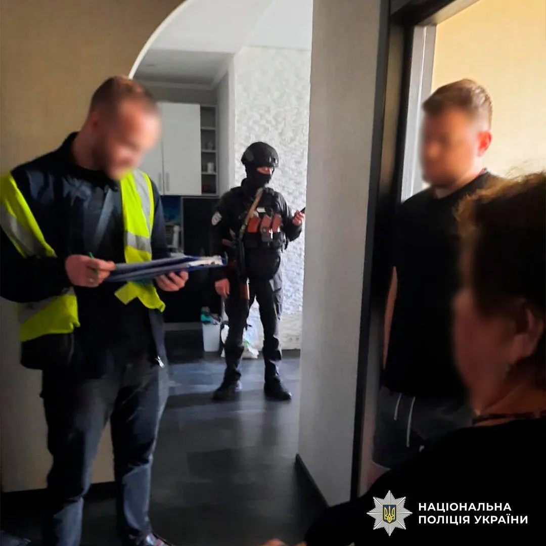 Полиция провела обыски по делу о сети нелегальных игорных заведений