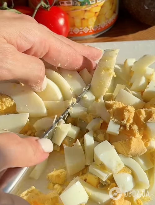 Салат "Нежность" для новогоднего стола: делимся самым простым рецептом