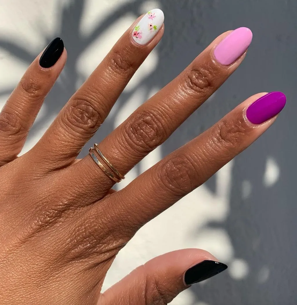 Як стилізувати чорний манікюр: трендові ідеї