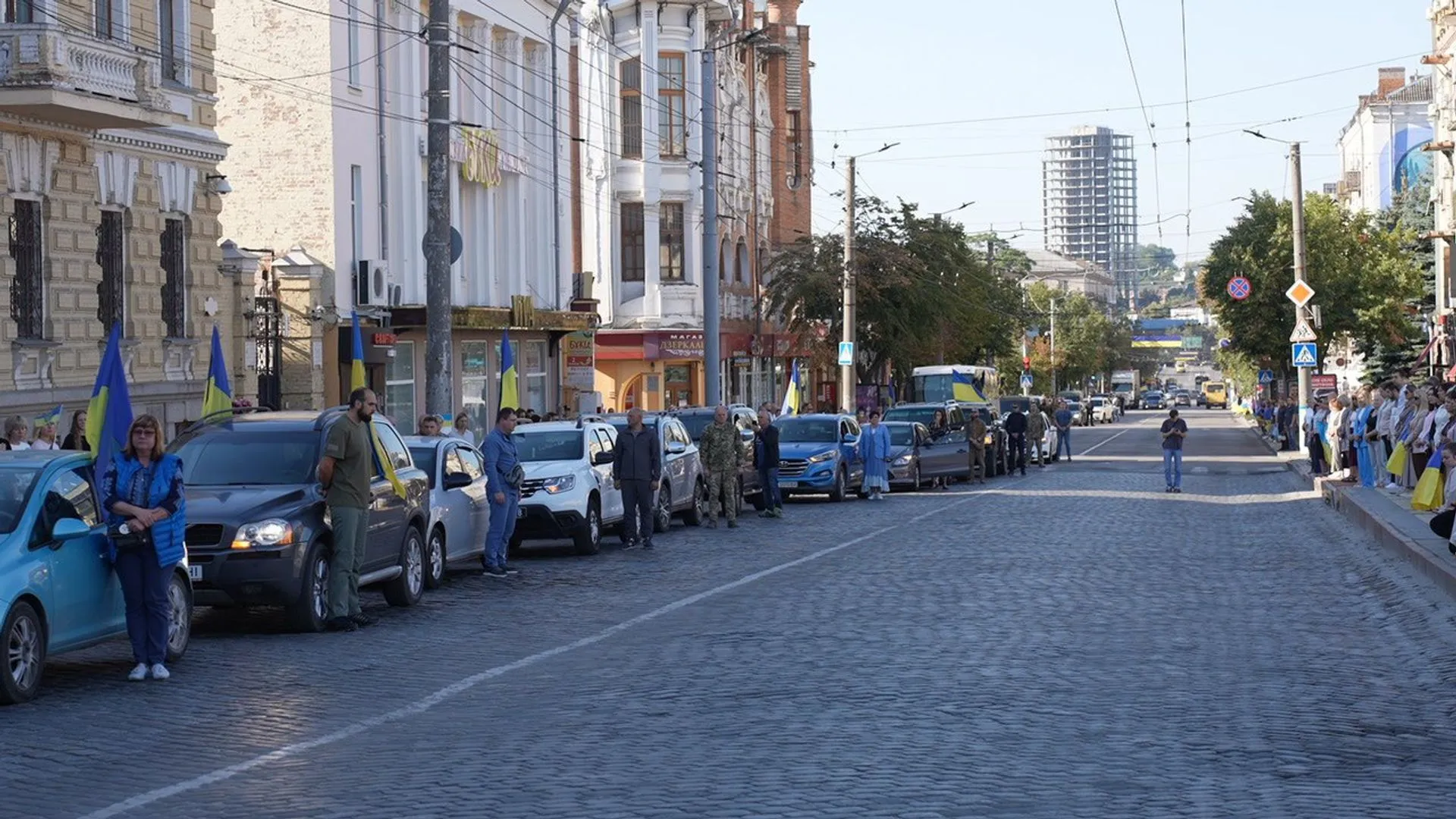 Загинув під час заходу МіГ-29 на посадку: у Кропивницькому попрощалися з льотчиком Сергієм Бондарем. Фото
