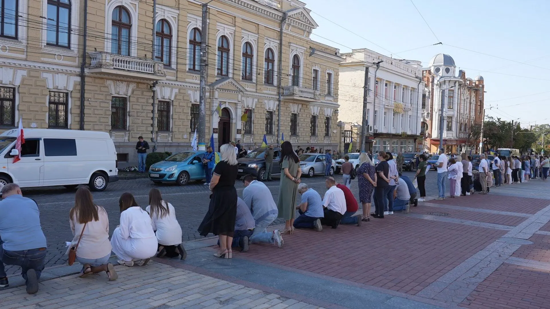 Загинув під час заходу МіГ-29 на посадку: у Кропивницькому попрощалися з льотчиком Сергієм Бондарем. Фото