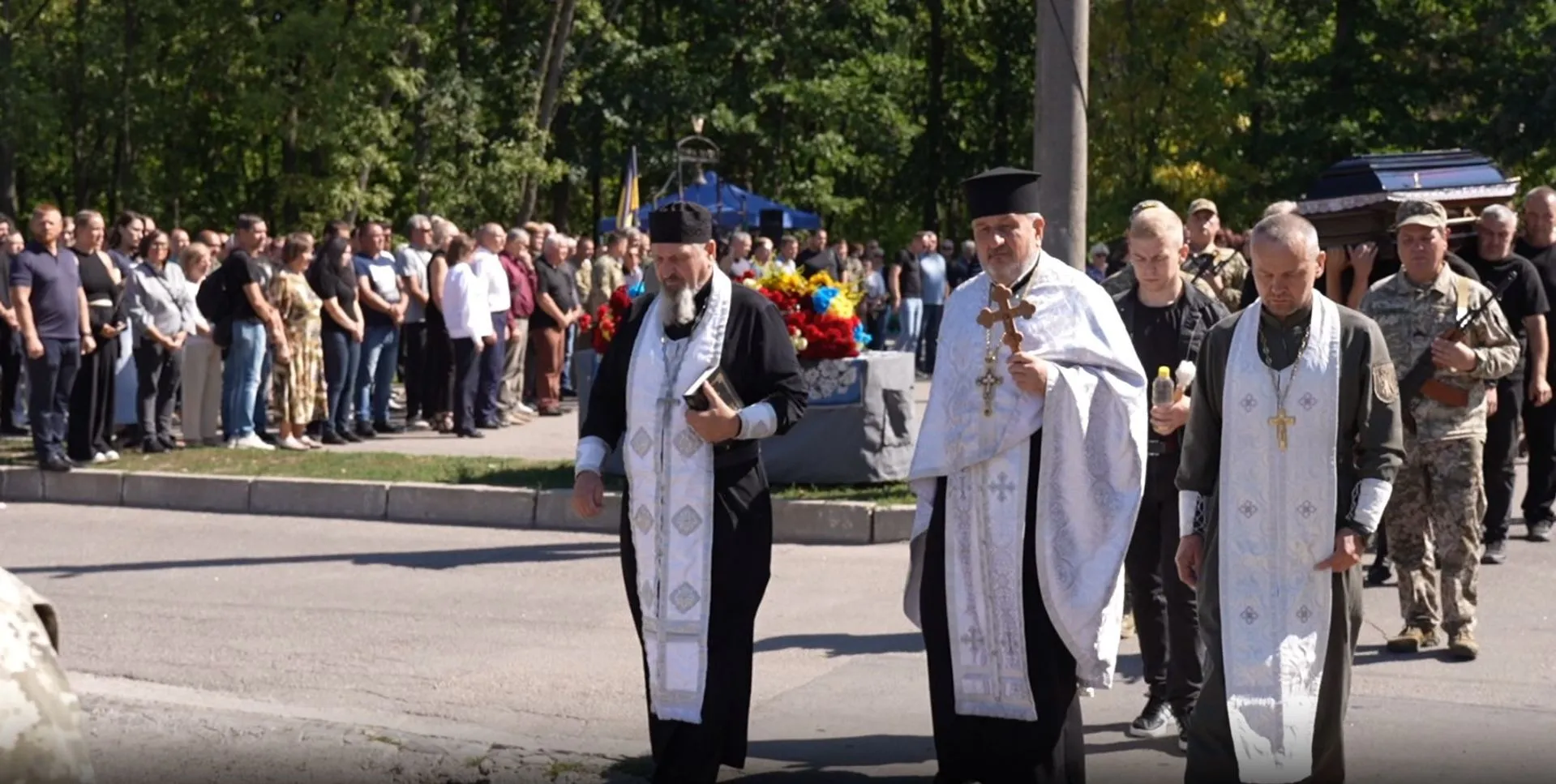 Загинув під час заходу МіГ-29 на посадку: у Кропивницькому попрощалися з льотчиком Сергієм Бондарем. Фото