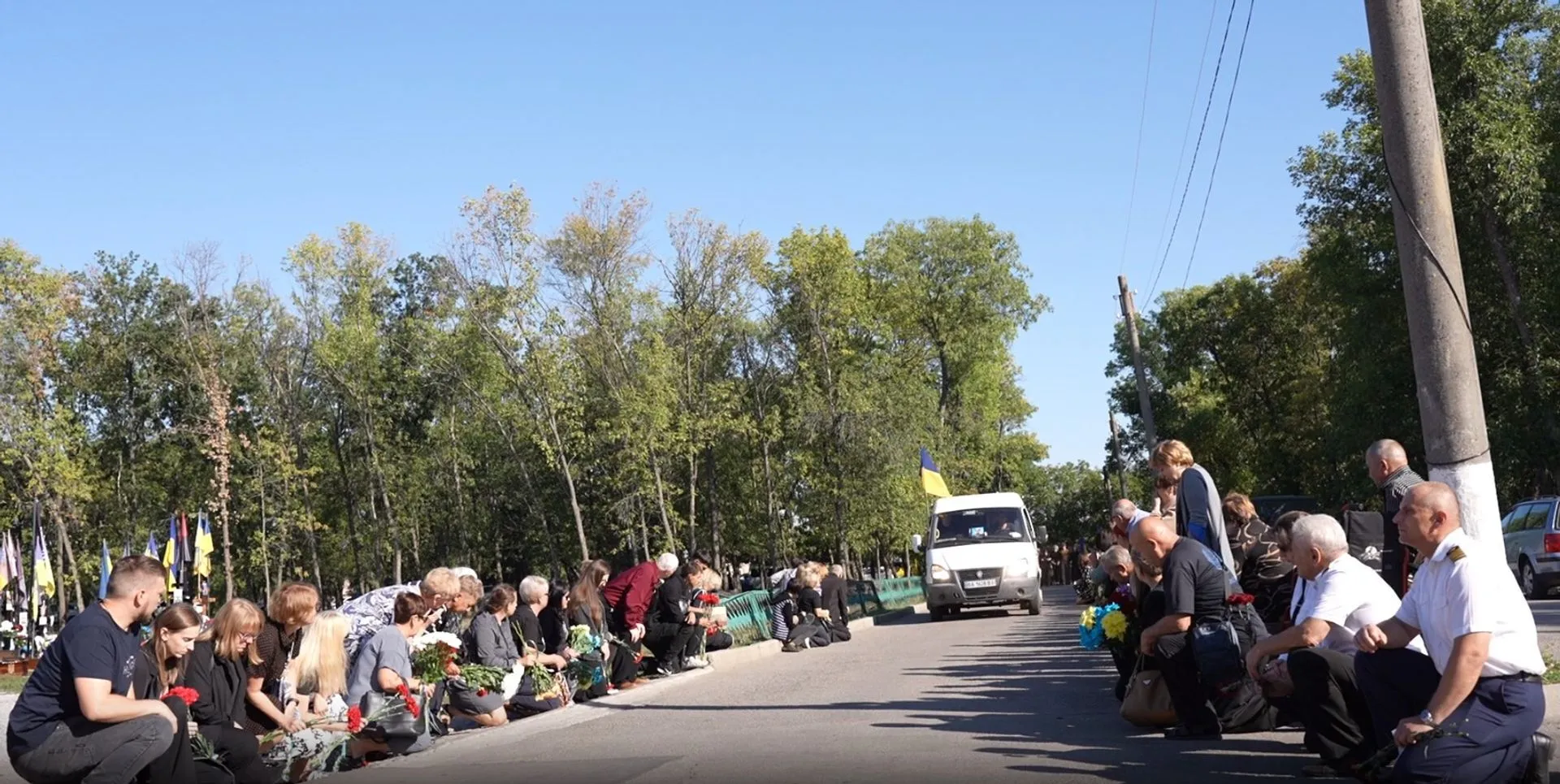 Загинув під час заходу МіГ-29 на посадку: у Кропивницькому попрощалися з льотчиком Сергієм Бондарем. Фото