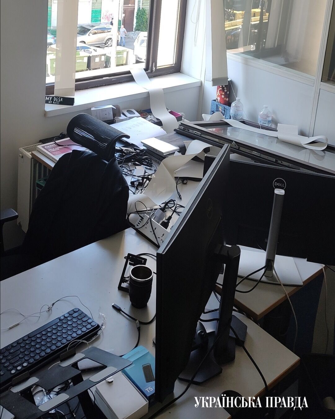 В Киеве в результате российского обстрела пострадали офисы нескольких изданий. Фото