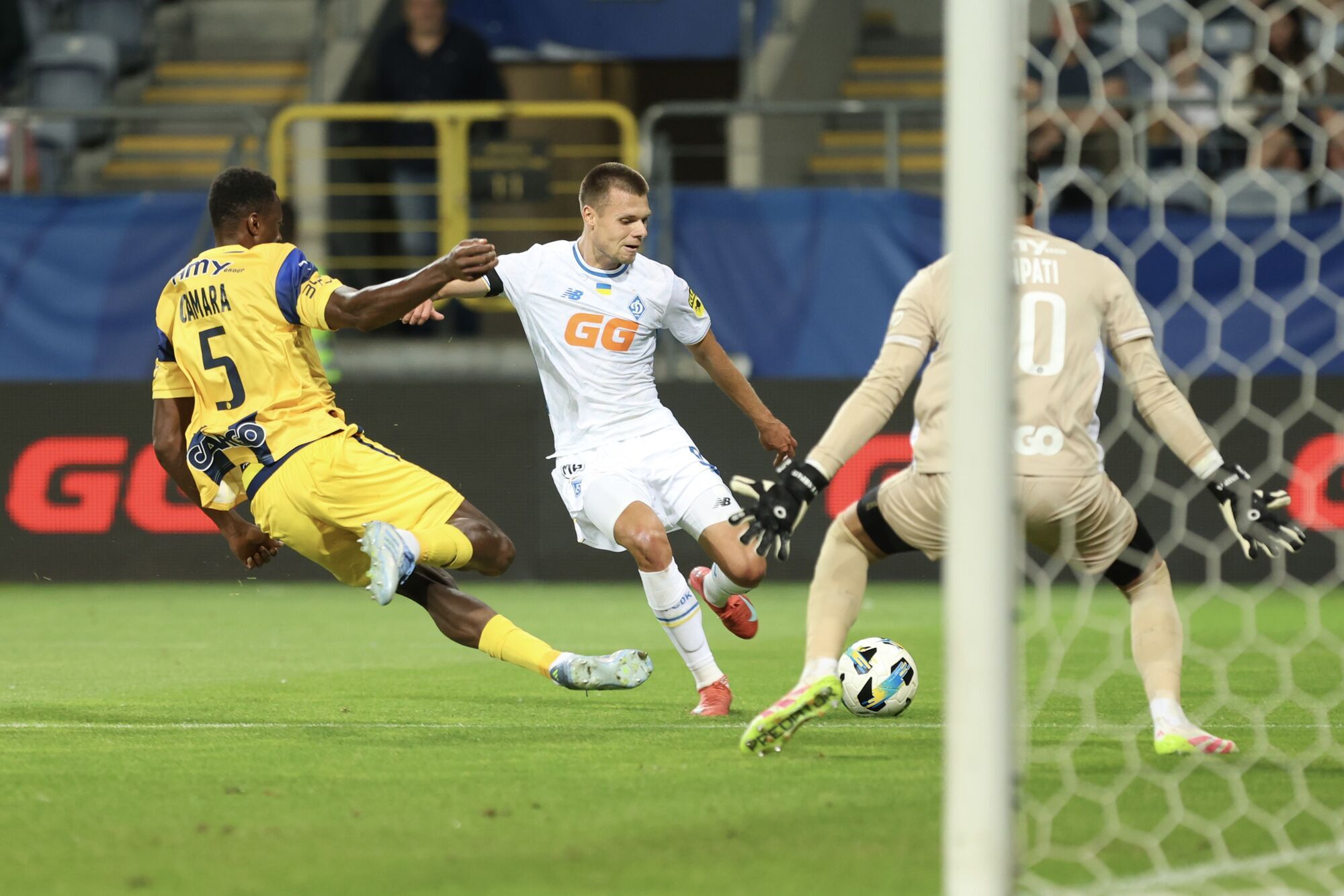 Позднее зажигание "Динамо" не помогло. Готова ли команда играть без Ваната? Обзор матча ЛЕ против "Маккаби"