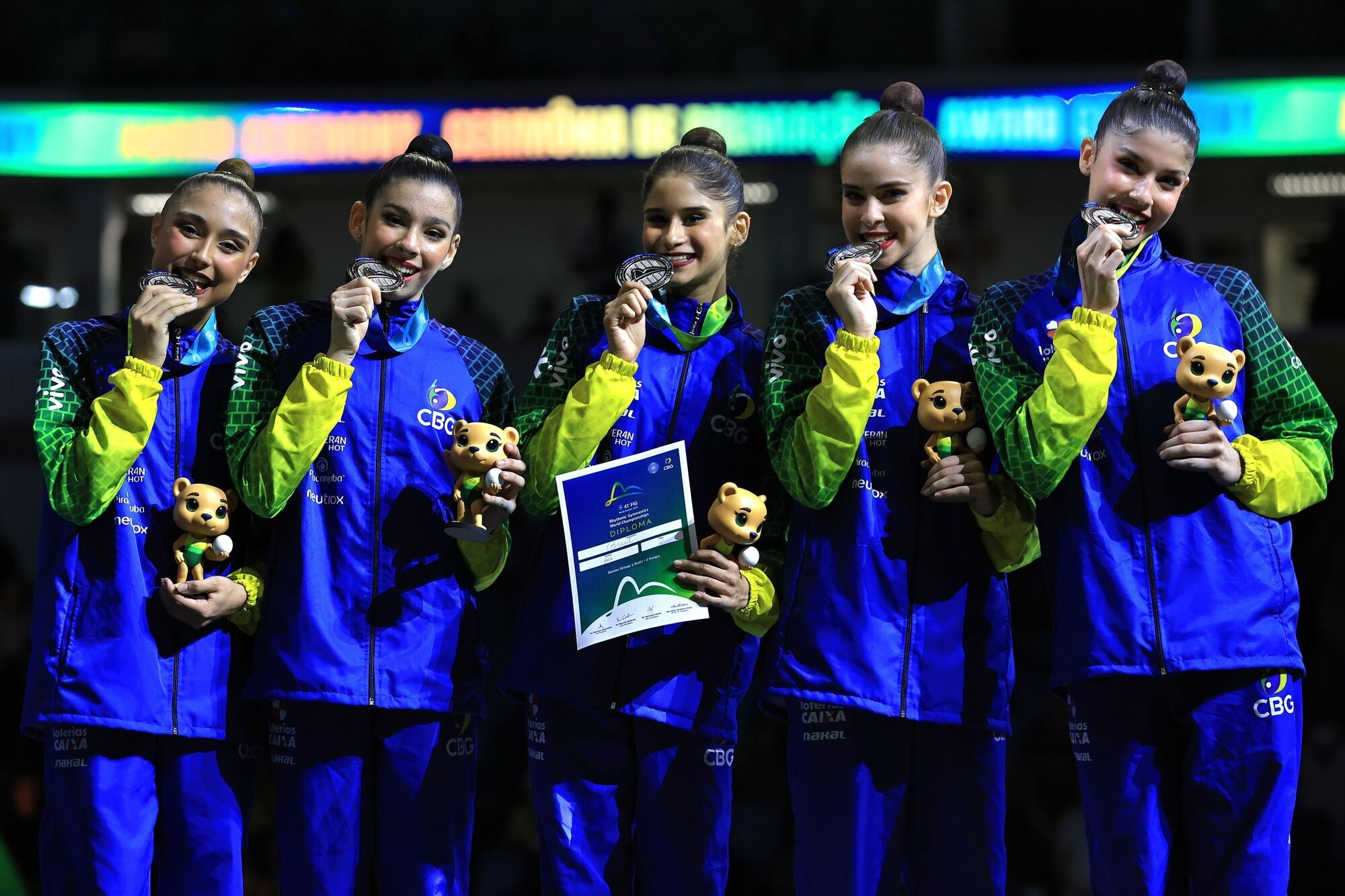 Сборную Украины по художественной гимнастике обвинили в краже "золота" чемпионата мира. Все подробности