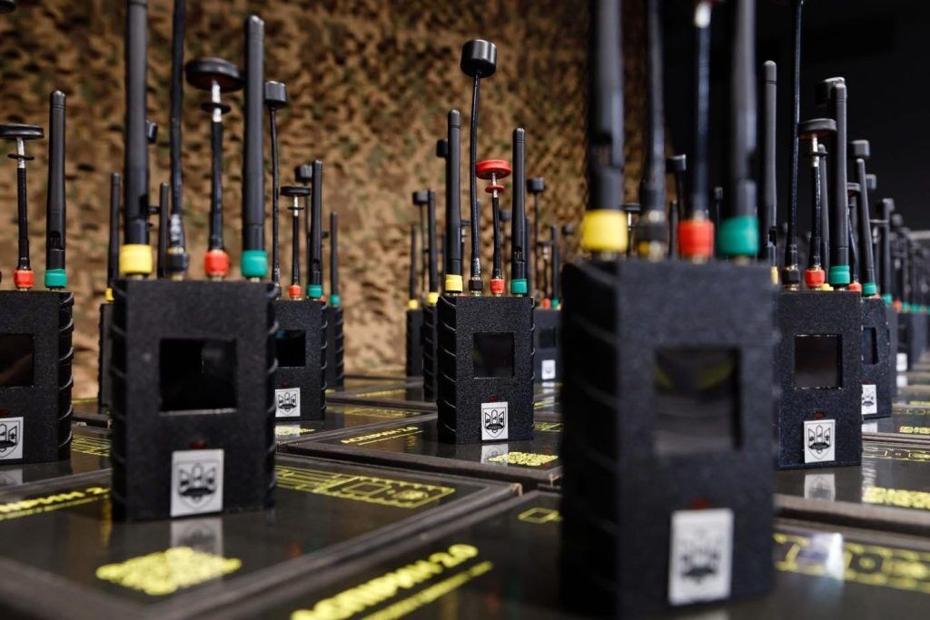 Порошенко передал Марусе Зверобой "Мавики" и электронику для 93-й бригады