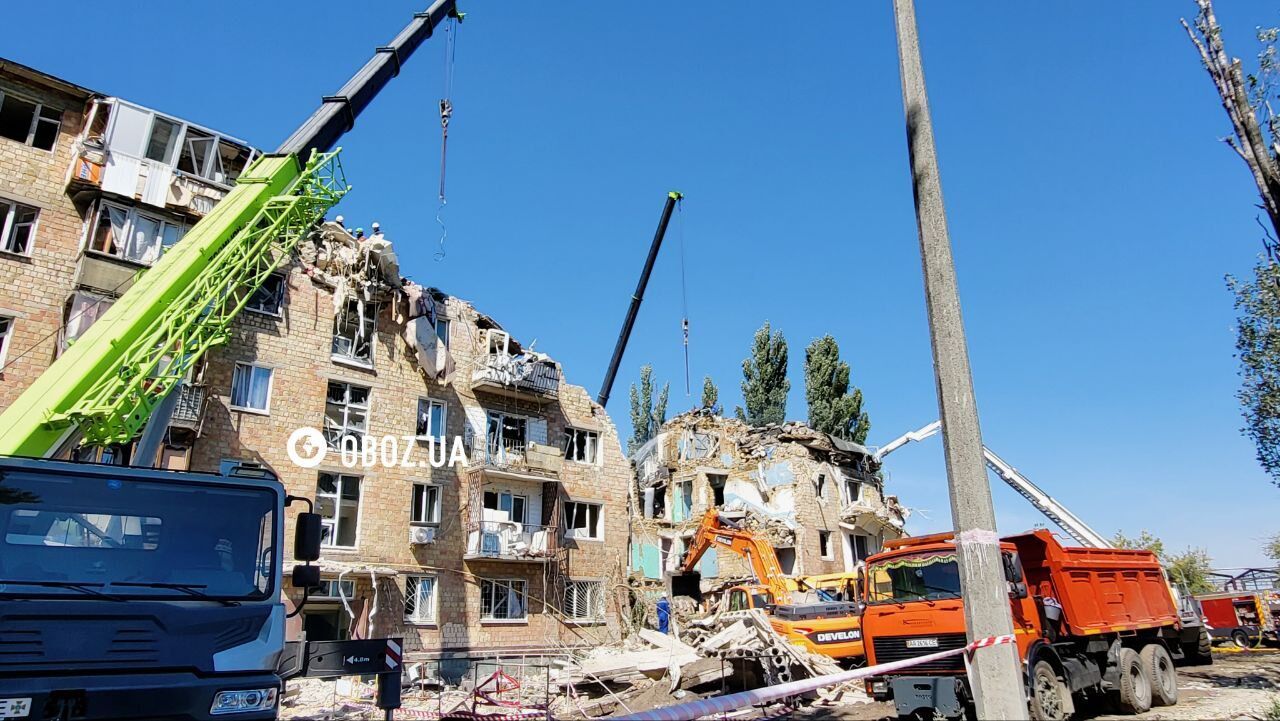 Ужасный удар России по Киеву: повреждены 225 домов, более 5400 выбитых окон. Фото и видео