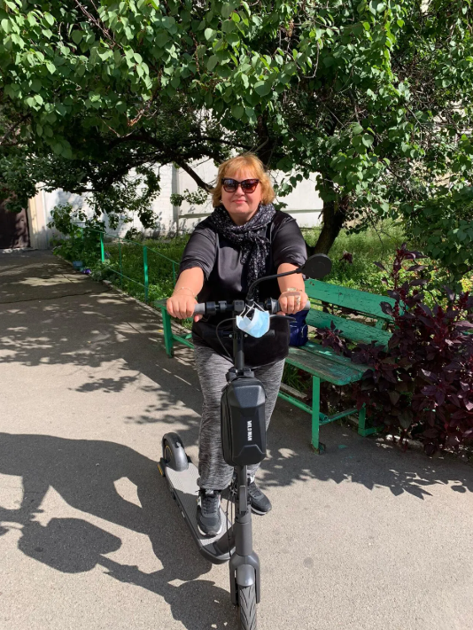 В Італії 63-річна українка загинула, коли їхала на електросамокаті: місцева поліція чомусь відкидає версію аварії чи вбивства