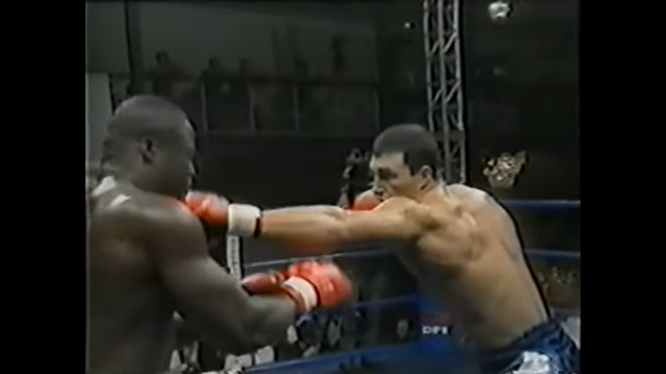 Умер скандальный соперник Владимира Кличко