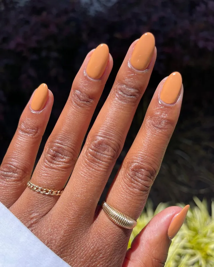 Який манікюр обрати у вересні: найстильніші кольори