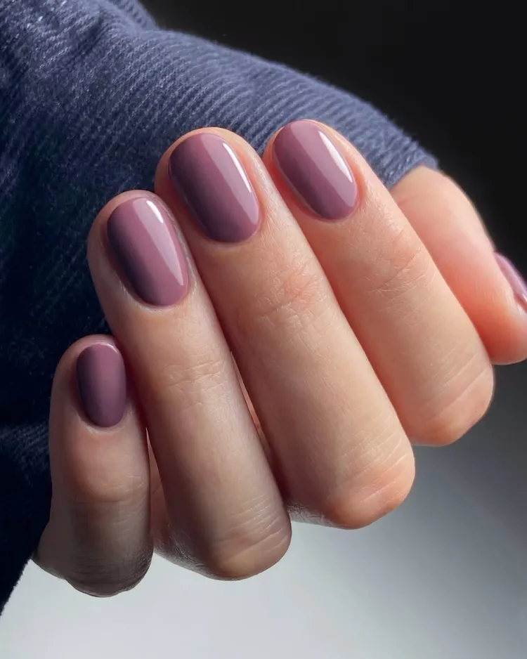 Який манікюр обрати у вересні: найстильніші кольори