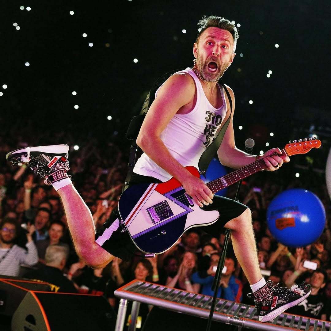 Шнуров из "Ленинграда", который якобы отказался помогать оккупантам, показал свое истинное лицо после угроз отменить концерты