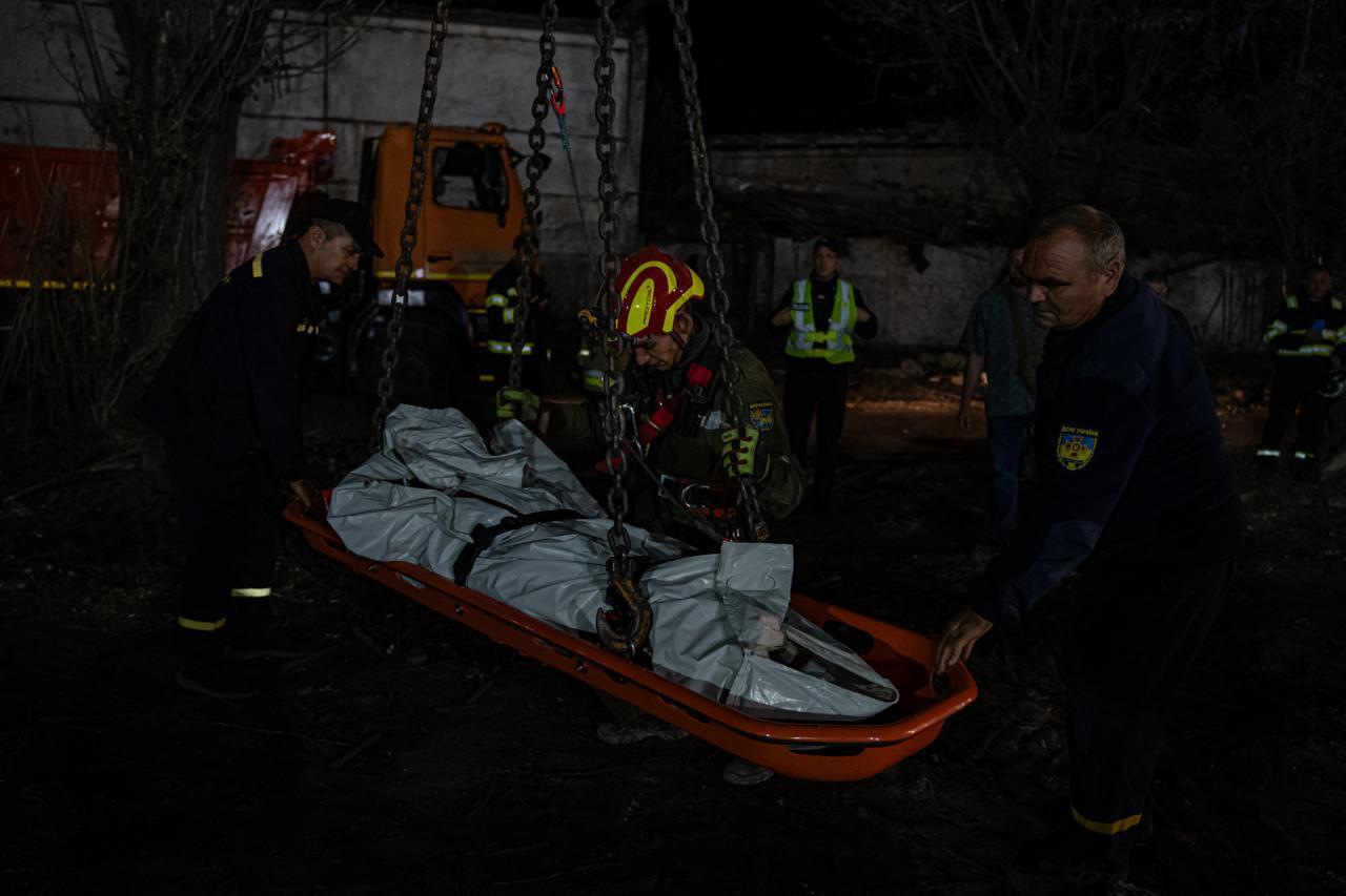 "Самой маленькой погибшей девочке не исполнилось и трех лет": Зеленский заслушал доклад о последствиях атаки РФ на Киев и призвал к давлению на агрессора