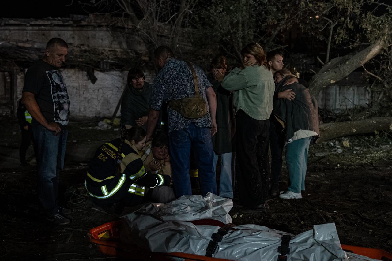 "Самой маленькой погибшей девочке не исполнилось и трех лет": Зеленский заслушал доклад о последствиях атаки РФ на Киев и призвал к давлению на агрессора