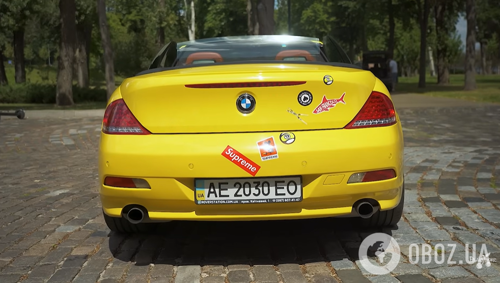 Желтый ретро-кабриолет, "гелик" и электромобиль: Анатолич рассказал о своем автопарке и показал, что возит в багажнике. Фото