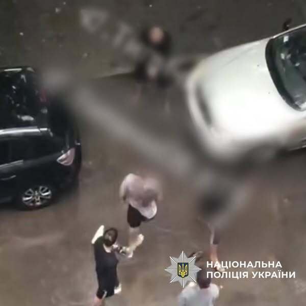 В Харькове мужчина в упор выстрелил в ветерана ВСУ: злоумышленника задержали. Видео 18+