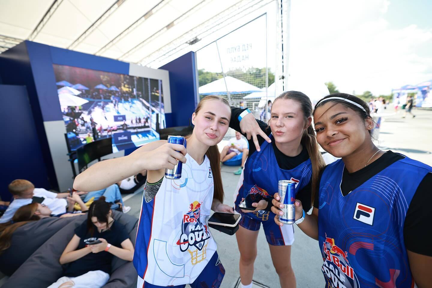 Red Bull Half Court. В Киеве в грандиозном финале определились лучшие стритбольные команды Украины. Фоторепортаж