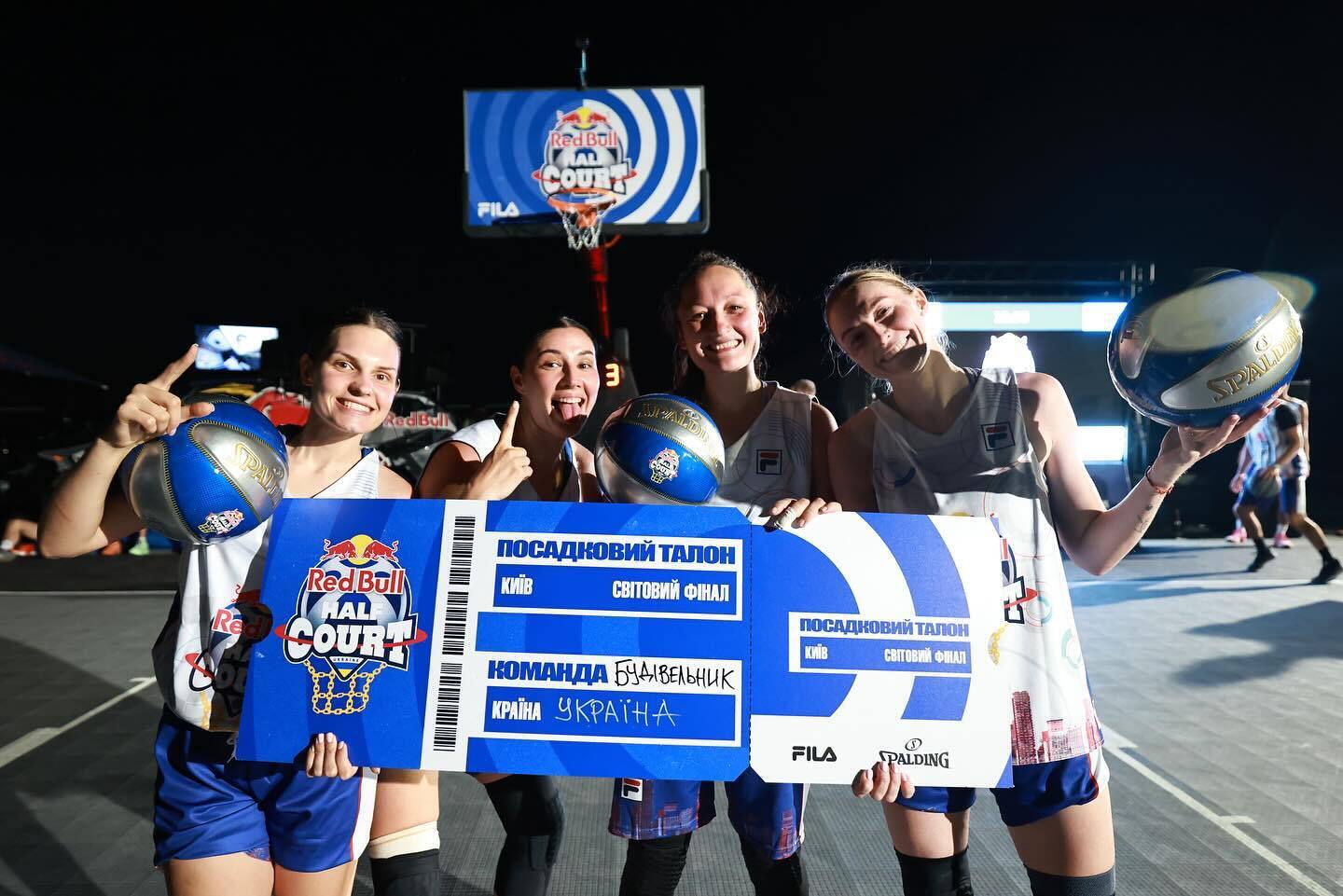 Red Bull Half Court. В Киеве в грандиозном финале определились лучшие стритбольные команды Украины. Фоторепортаж