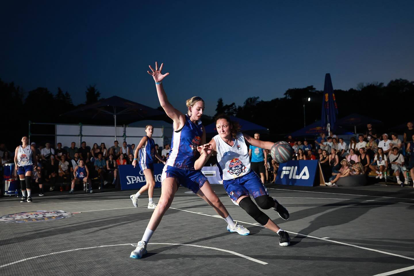 Red Bull Half Court. В Киеве в грандиозном финале определились лучшие стритбольные команды Украины. Фоторепортаж