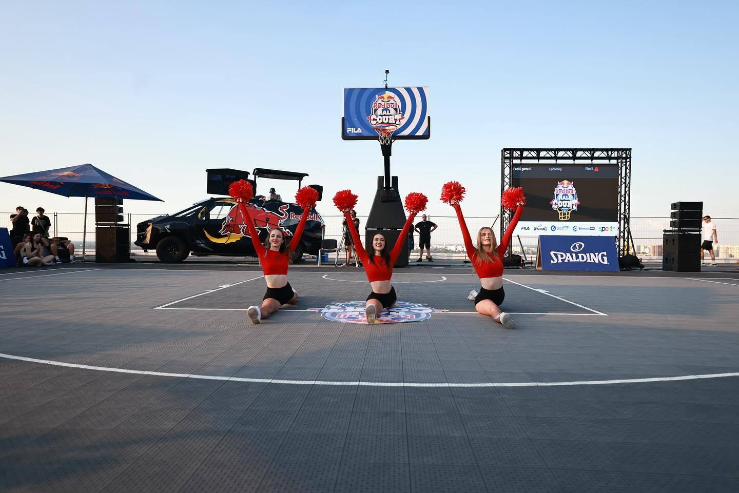 Red Bull Half Court. В Киеве в грандиозном финале определились лучшие стритбольные команды Украины. Фоторепортаж