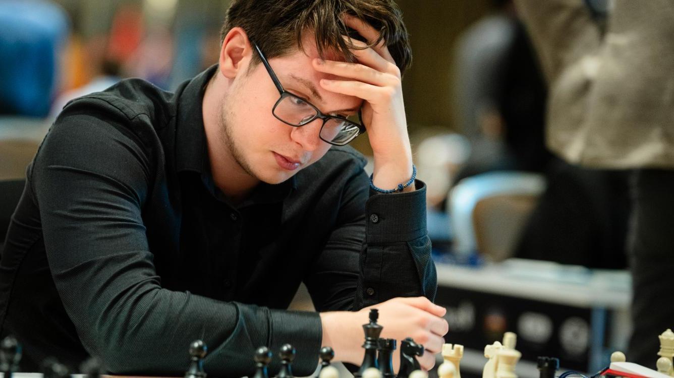 Чемпіона України, який утік із країни, офіційно покарали за шахрайство на першості Іспанії з шахів