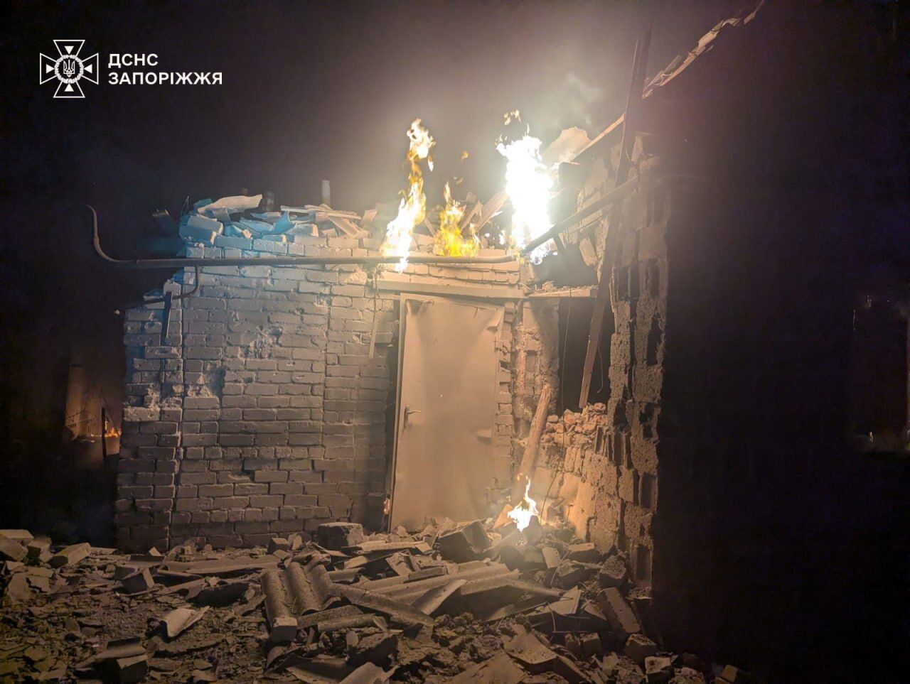 Атака РФ по Запорожью: вывезли более 100 тонн мусора, есть жертва и 34 пострадавших