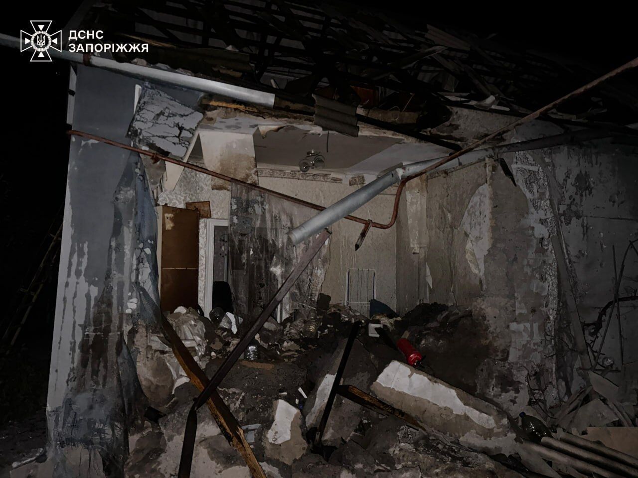 Атака РФ по Запорожью: вывезли более 100 тонн мусора, есть жертва и 34 пострадавших