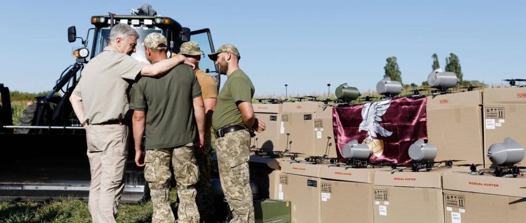 Порошенко на Сумщині: посилення ЗСУ – наш пріоритет номер один