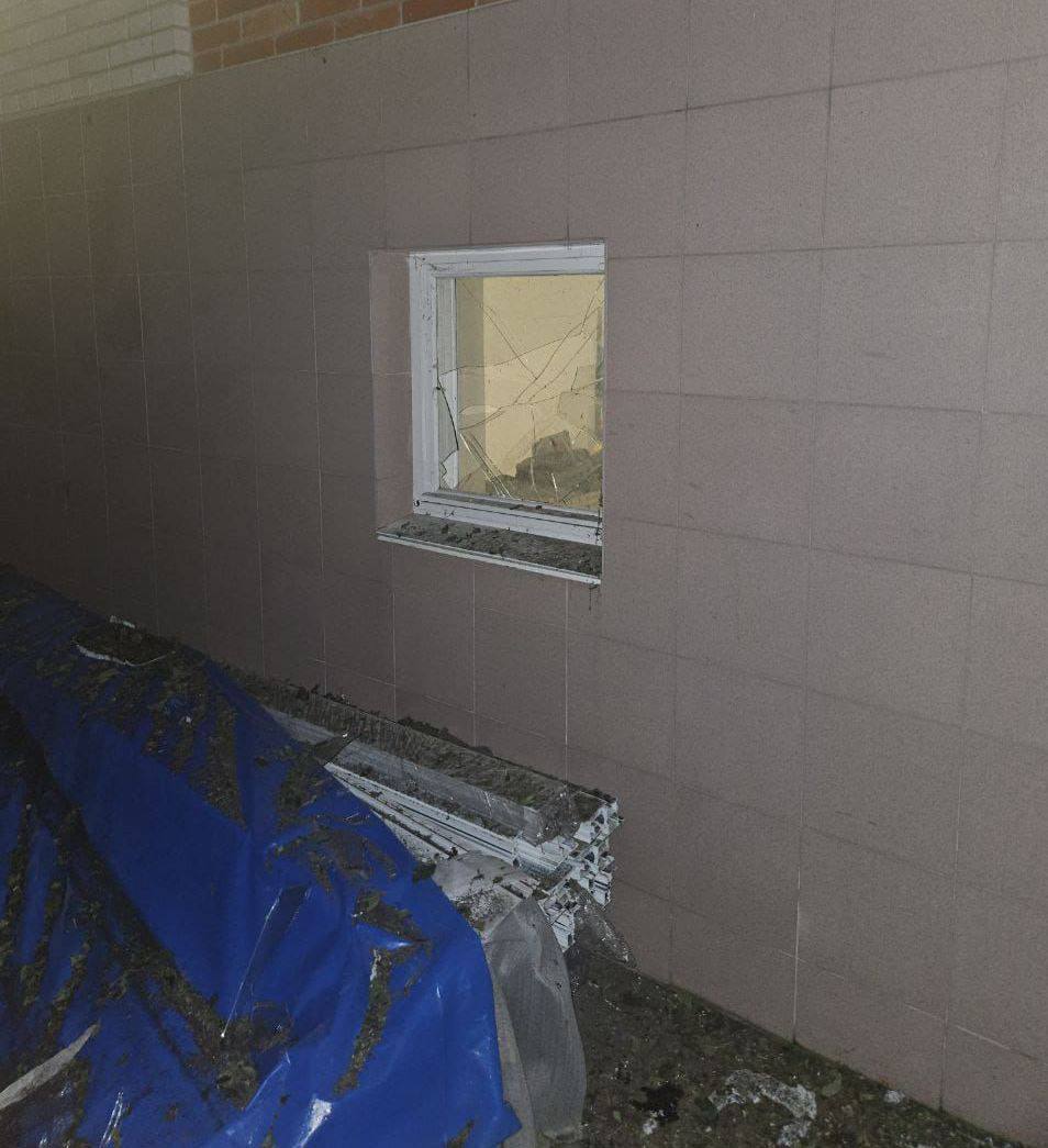 Є пошкодження: у поліції розповіли про наслідки російської атаки на Київщину. Фото