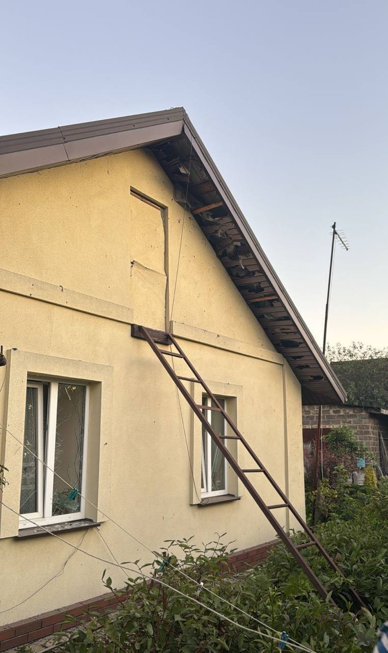 Є пошкодження: у поліції розповіли про наслідки російської атаки на Київщину. Фото