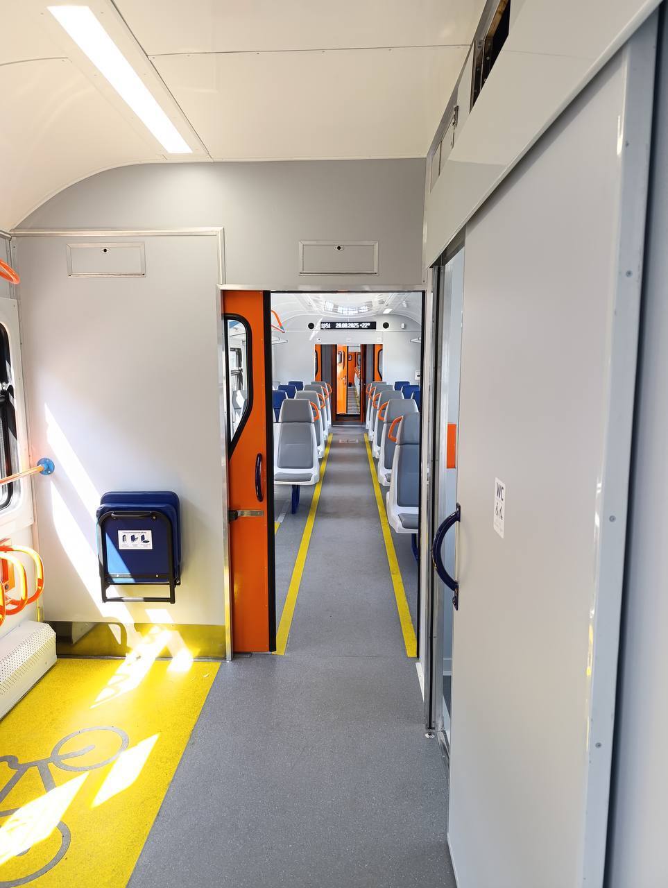 Який вигляд мають модернізовані поїзди "Укрзалізниці"